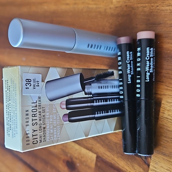 Bobbi Brown City Stroll Mascara & Cream Shadow Stick Set & Heart Pouch. - Picture 7 of 9